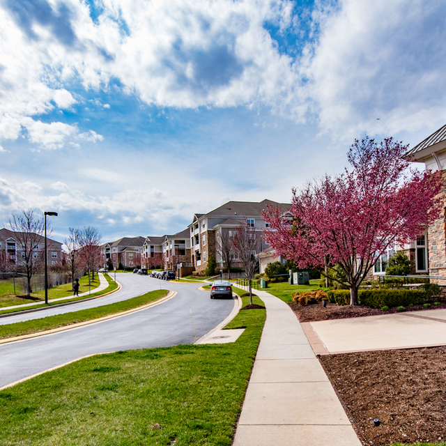 Frederick Apartments Century Clearbrook Gallery
