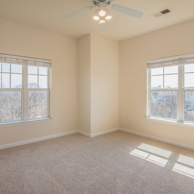 Frederick Apartments Century Clearbrook Gallery