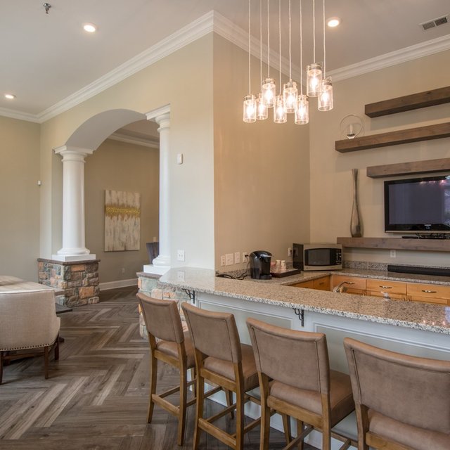 Frederick Apartments Century Clearbrook Gallery