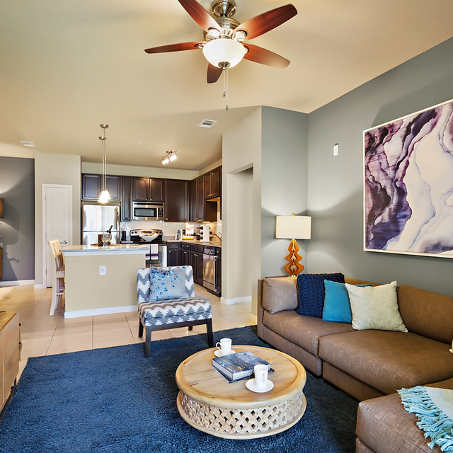 Tampa Fl Apartments Century Crosstown Residents