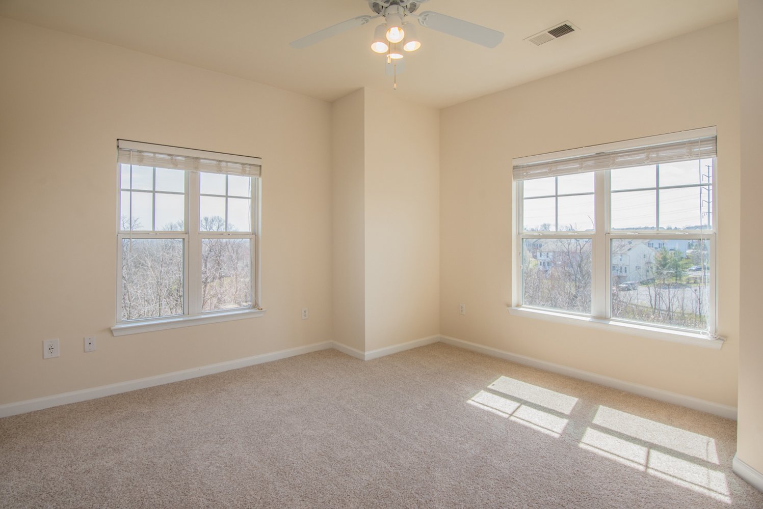 Frederick Apartments Century Clearbrook Gallery